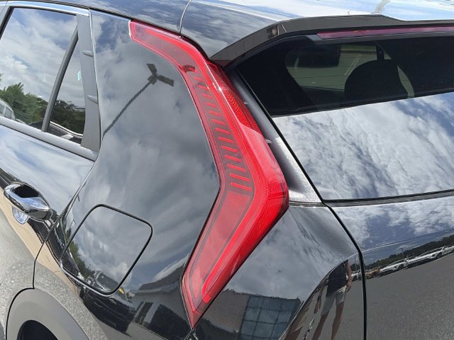 New 2026 Kia Niro EX FWD image 10