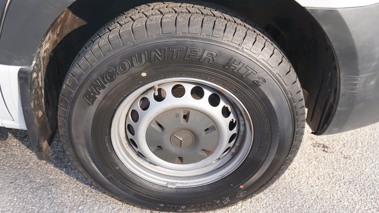 Used 2020 Mercedes-Benz Sprinter 2500 w/ Driver Convenience Package image 20