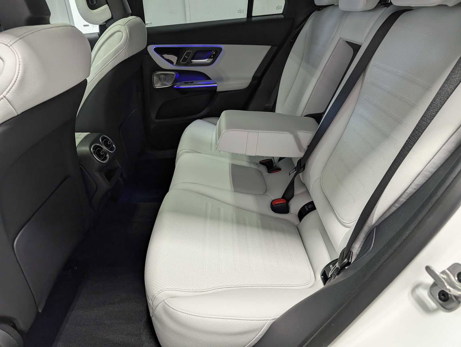 New 2026 Mercedes-Benz GLC 300 4MATIC image 21