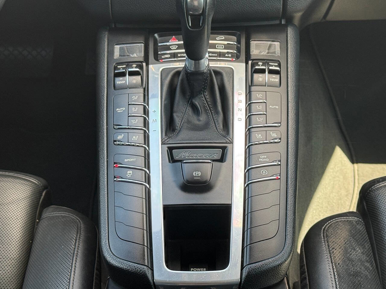 Used 2015 Porsche Macan S AWD/4WD image 21