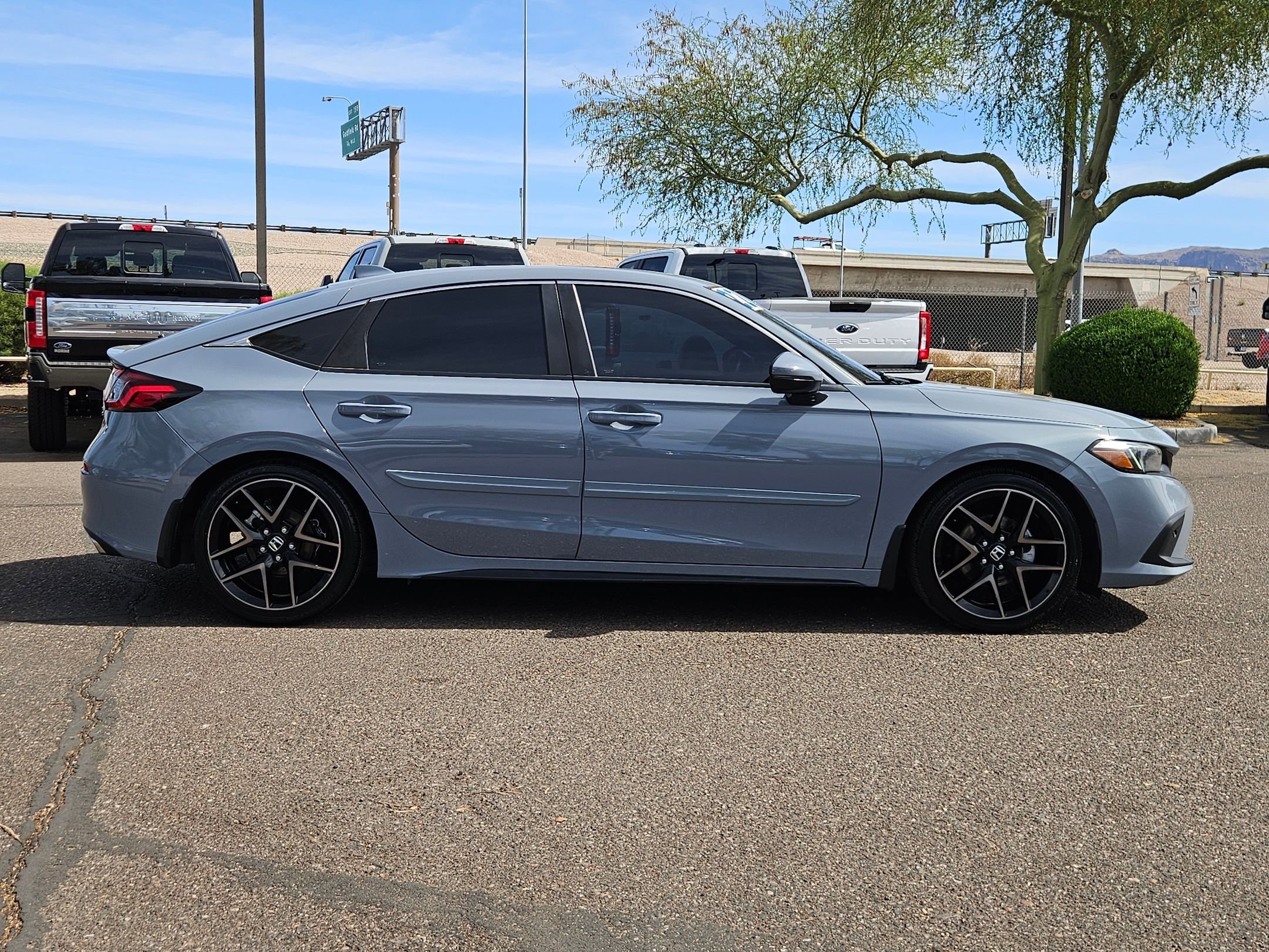 Used 2022 Honda Civic Sport Touring image 4