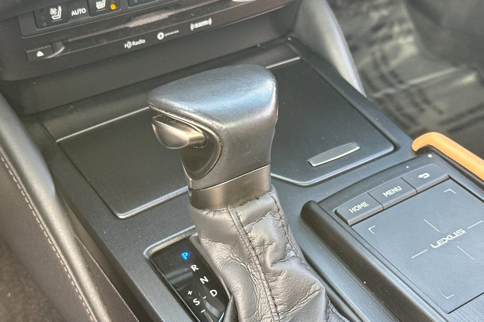 Used 2022 Lexus ES 300h w/ Premium Package FWD image 24