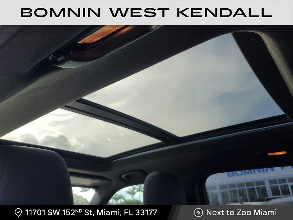 Used 2021 Chevrolet TrailBlazer RS w/ Sun and Liftgate Package image 19