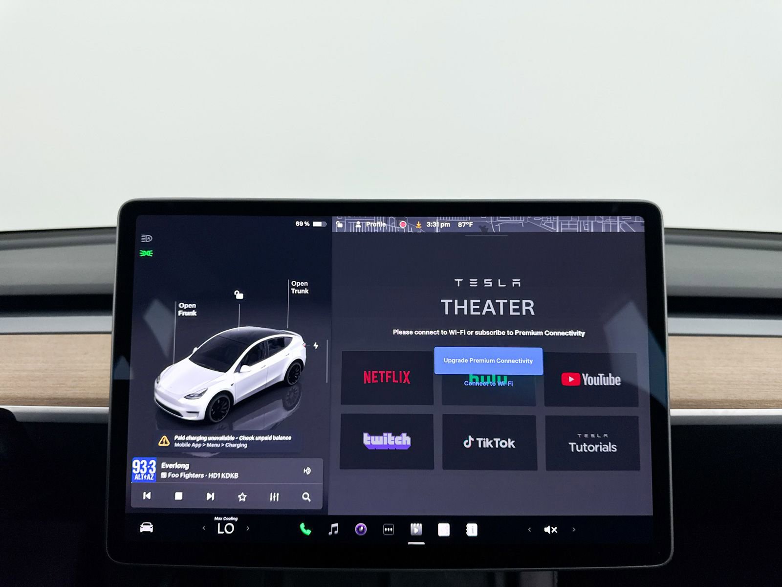 Used 2024 Tesla Model Y Performance image 6