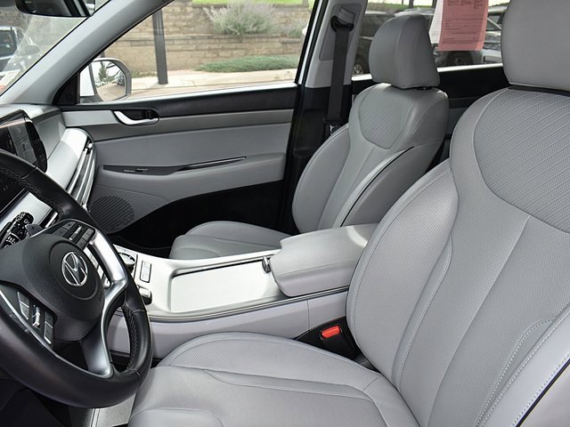 Used 2024 Hyundai Palisade SEL image 16
