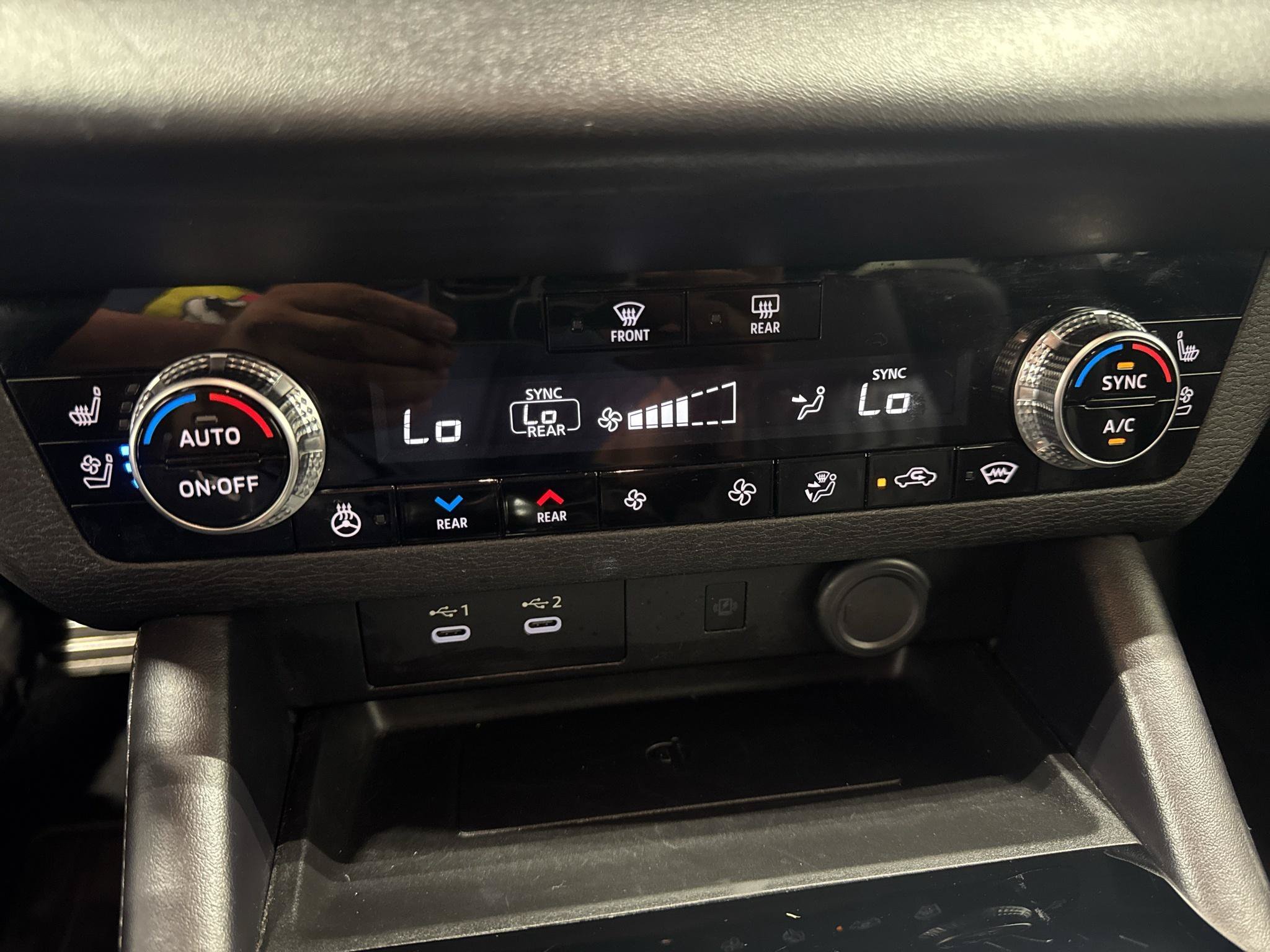 Used 2025 Mitsubishi Outlander SEL AWD/4WD image 23