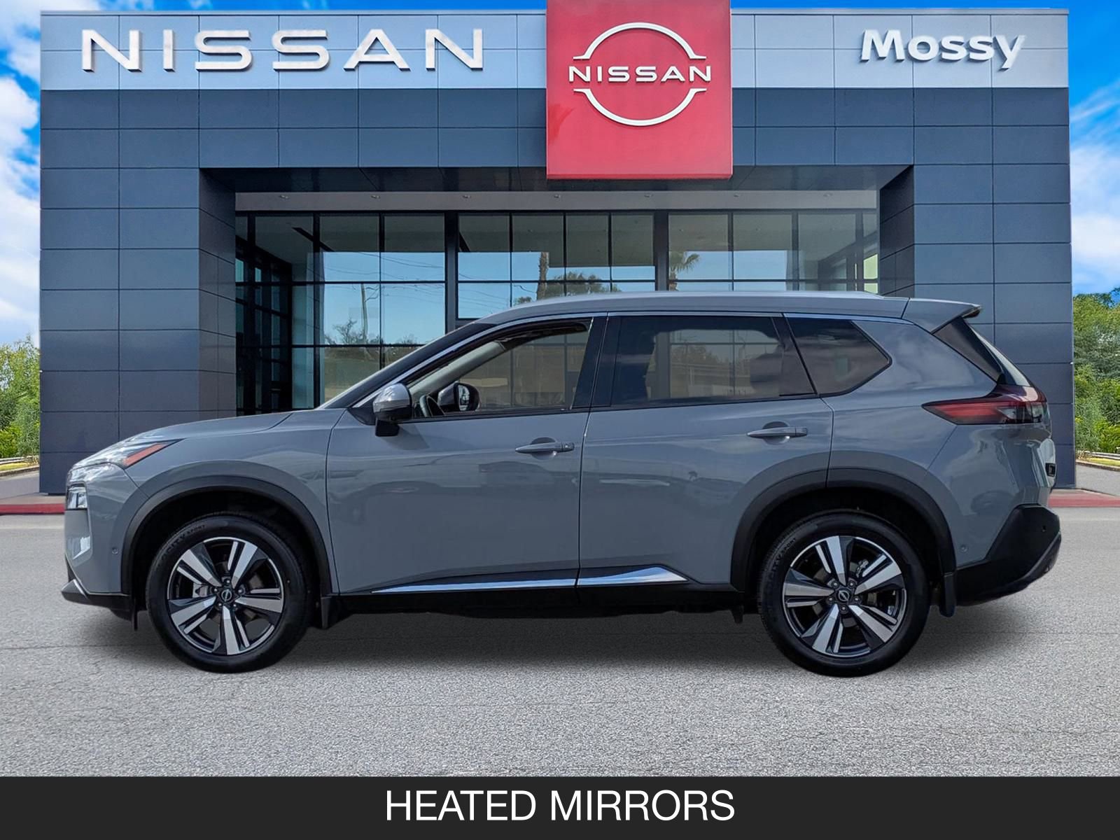 Used 2023 Nissan Rogue SL w/ SL Premium Package image 6