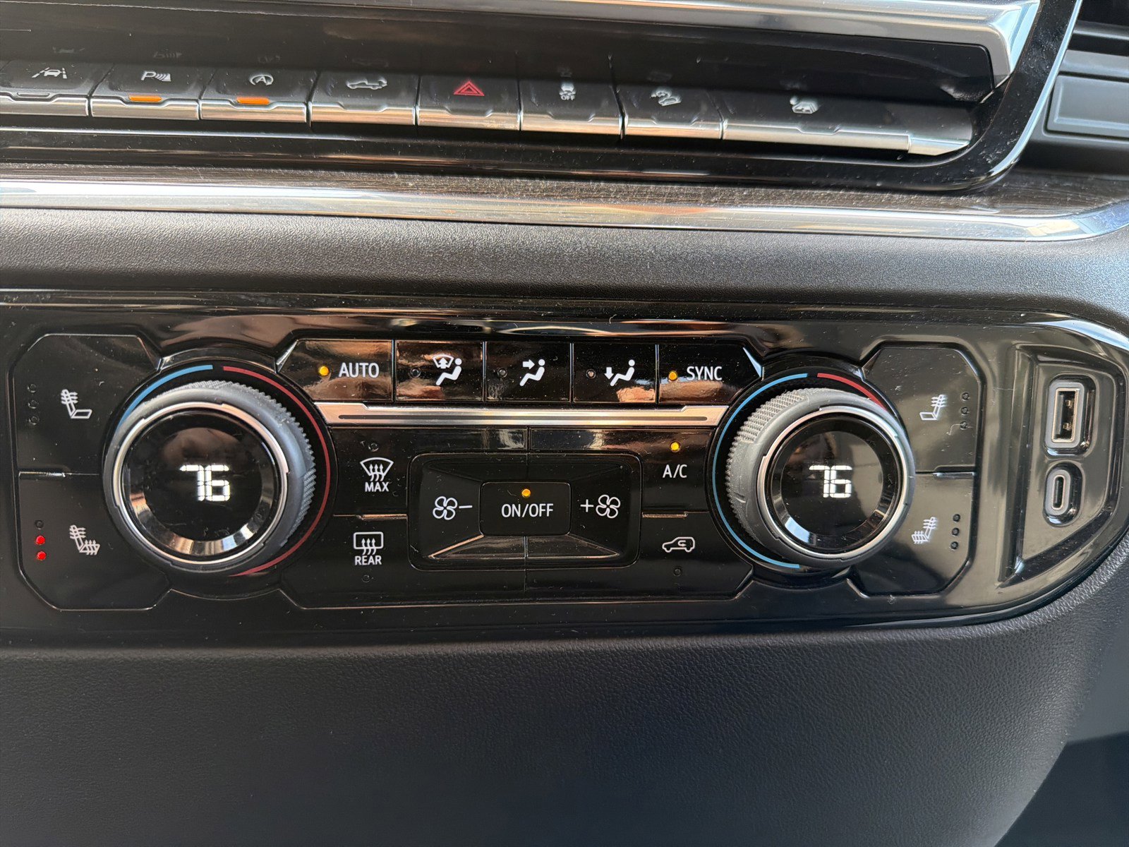 Used 2023 Chevrolet Silverado 1500 LT image 22