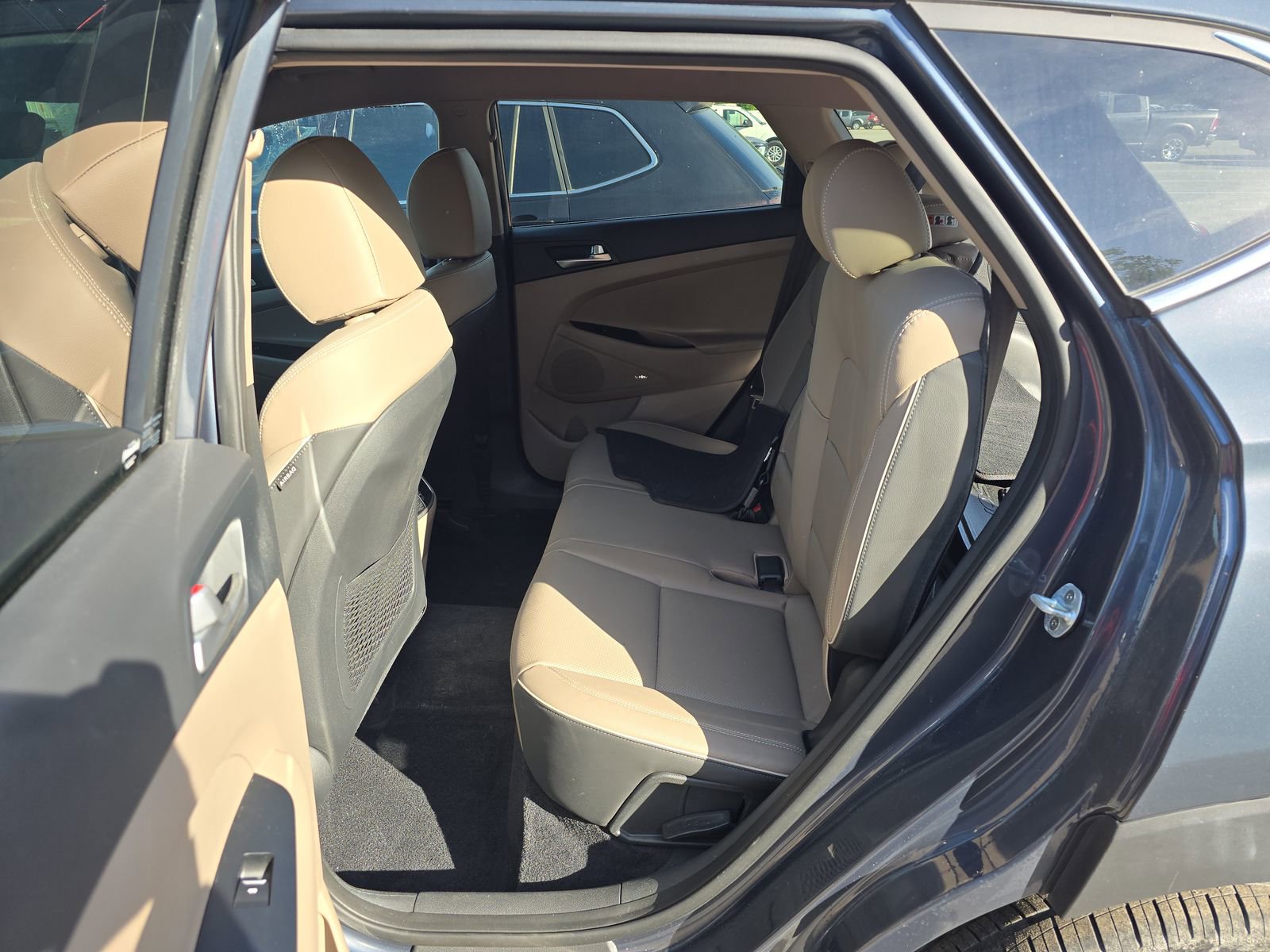 Used 2019 Hyundai Tucson Limited w/ Cargo Package FWD image 10