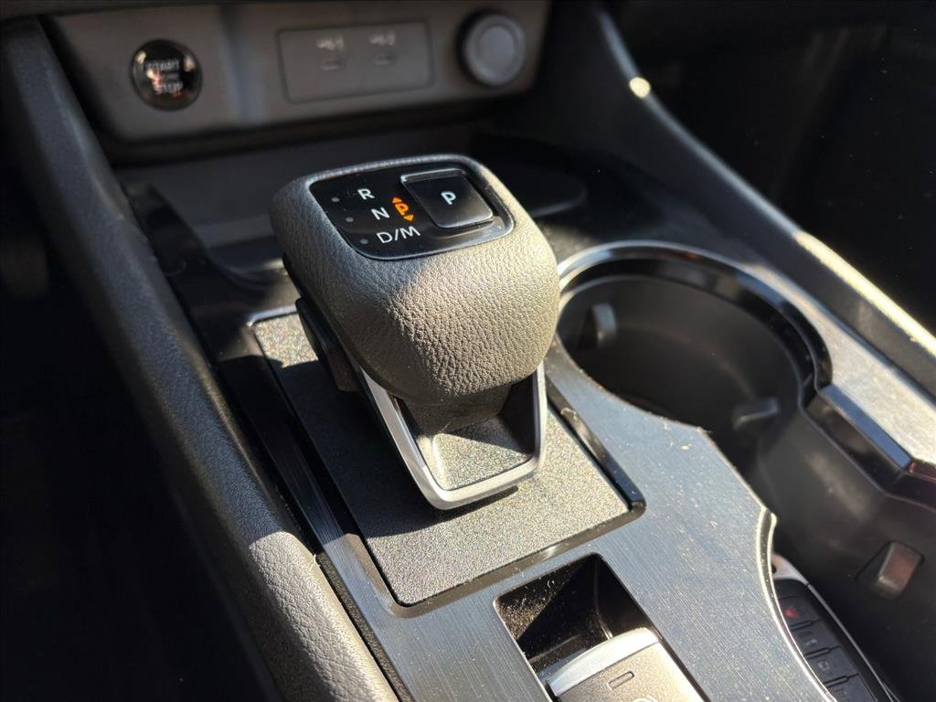 Used 2025 Nissan Rogue SV image 24