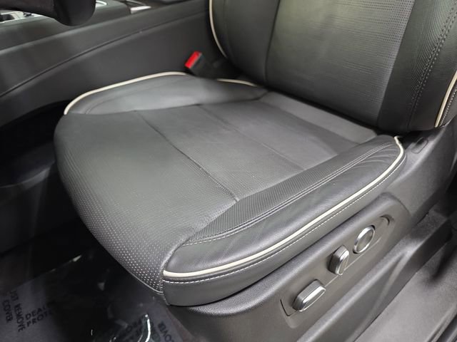Certified 2023 Cadillac Escalade Premium Luxury image 24