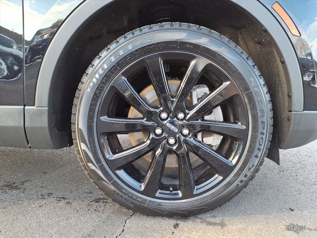 Certified 2023 Lincoln Nautilus Reserve w/ Equipment Group 202A image 9