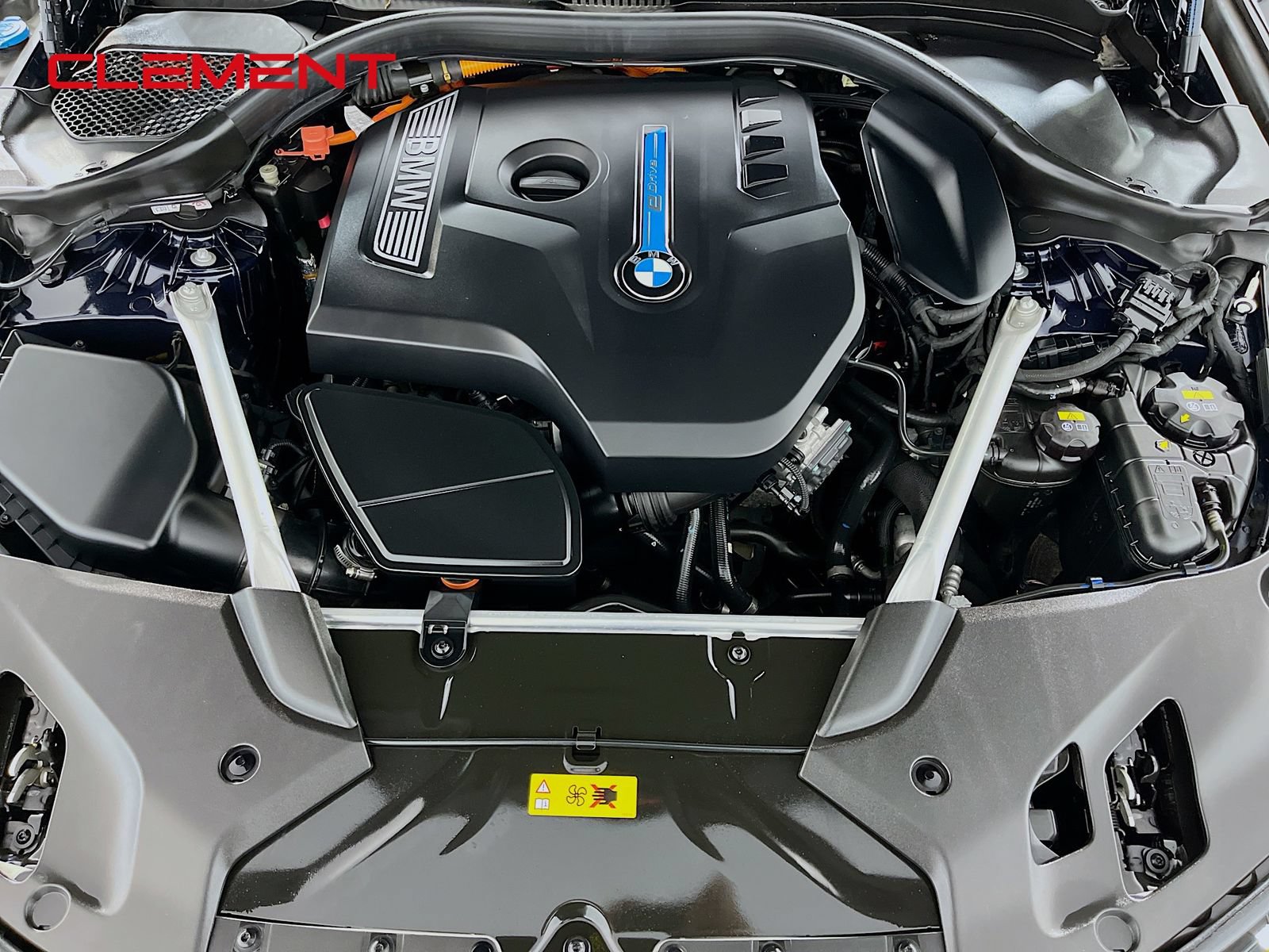 Used 2020 BMW 530e xDrive w/ Premium Package AWD/4WD image 41