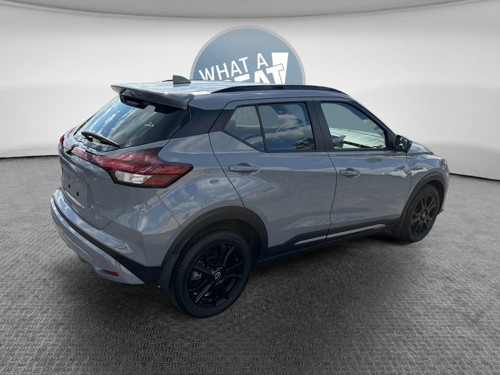 Used 2024 Nissan Kicks SR FWD image 3