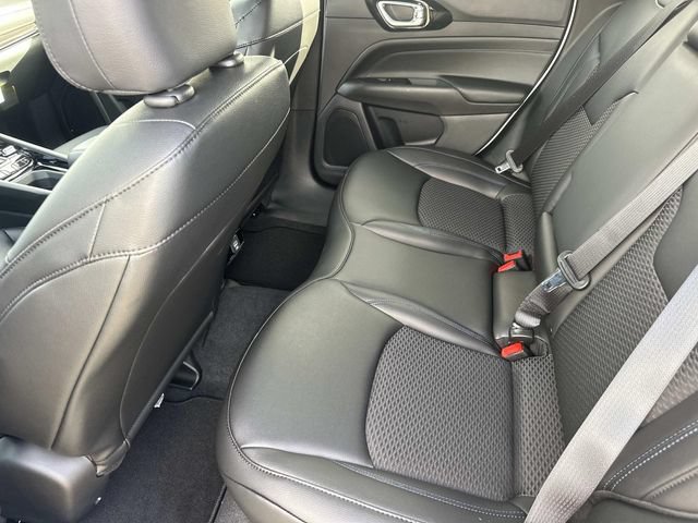 New 2026 Jeep Compass Latitude AWD/4WD image 25