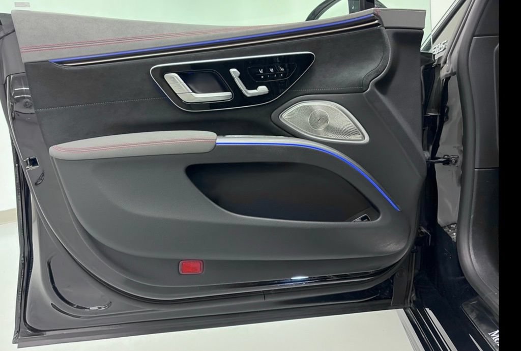 Certified 2023 Mercedes-Benz EQS 580 4MATIC Sedan image 15
