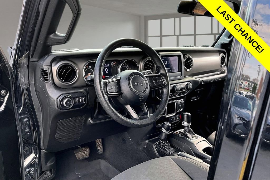 Used 2022 Jeep Wrangler Unlimited Sport AWD/4WD image 14