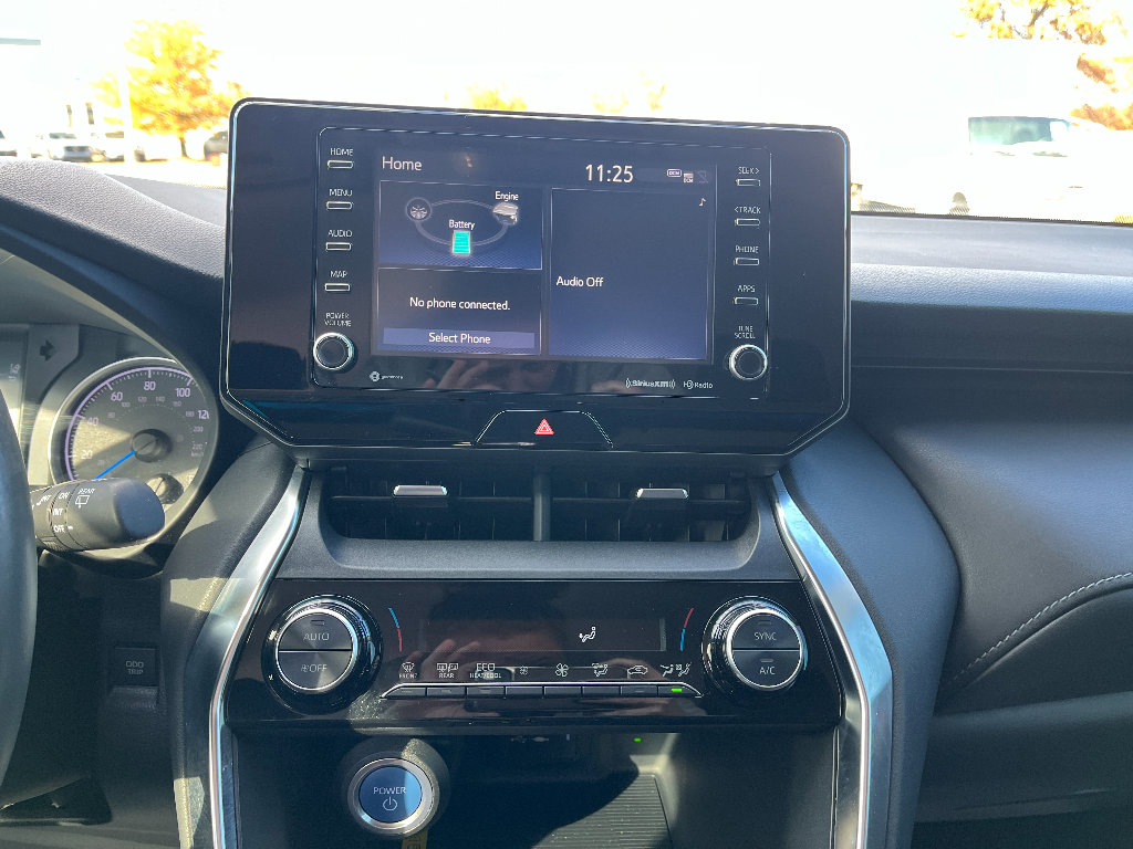 Used 2021 Toyota Venza LE image 21