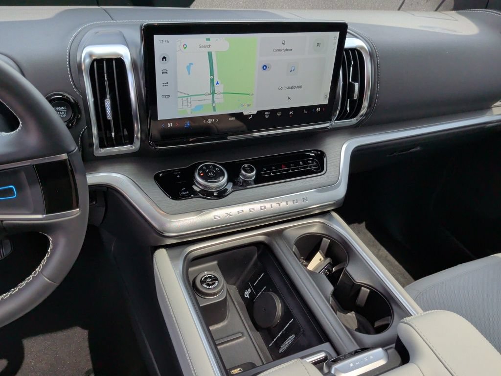 New 2027 Ford Expedition Platinum w/ Driver's Package RWD image 25