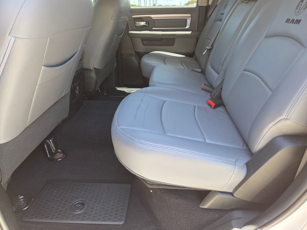 Used 2018 RAM 1500 SLT AWD/4WD image 21