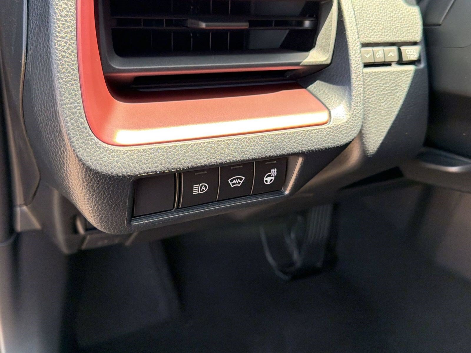 Used 2026 Toyota Prius Plug-In Hybrid w/ Limited Premium Package FWD image 19