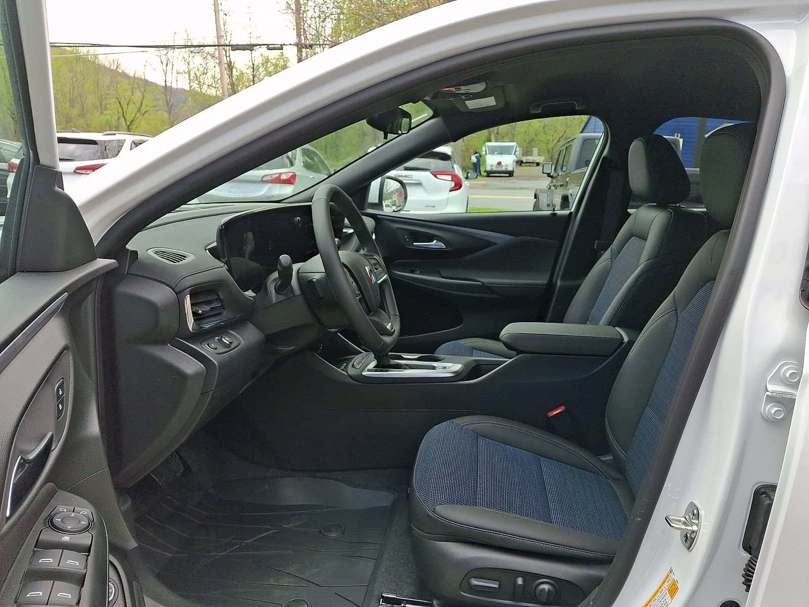 New 2026 Buick Envista Preferred w/ Convenience I Package FWD image 13