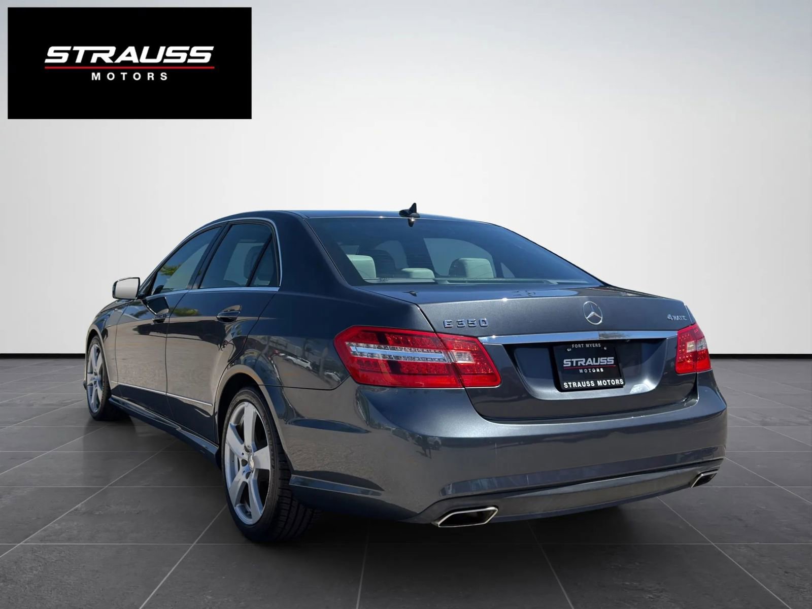 Used 2011 Mercedes-Benz E 350 E 350 4MATIC Sedan 4D image 7