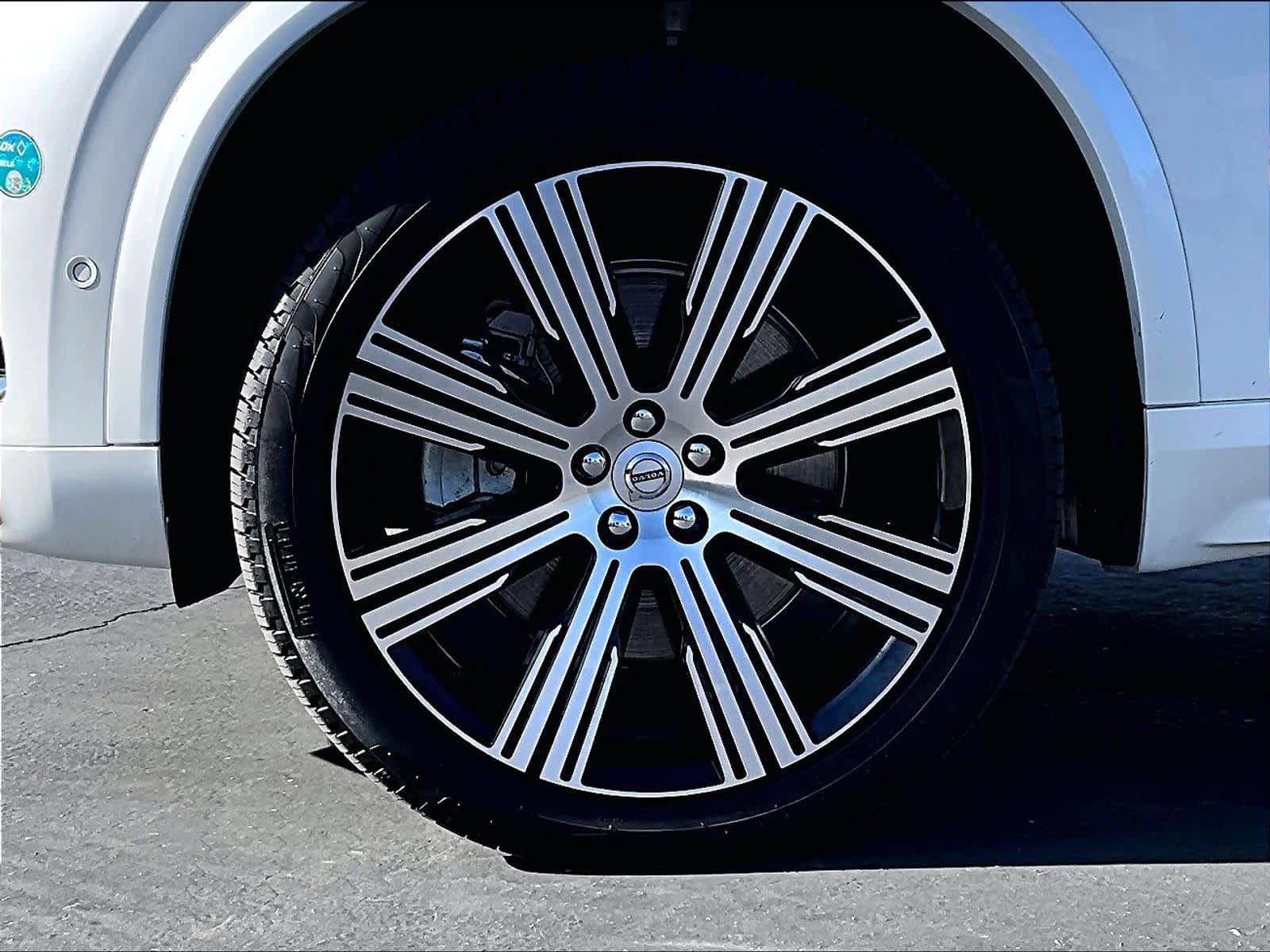 Used 2024 Volvo XC90 T8 Ultimate w/ Protection Package Premier AWD/4WD image 12