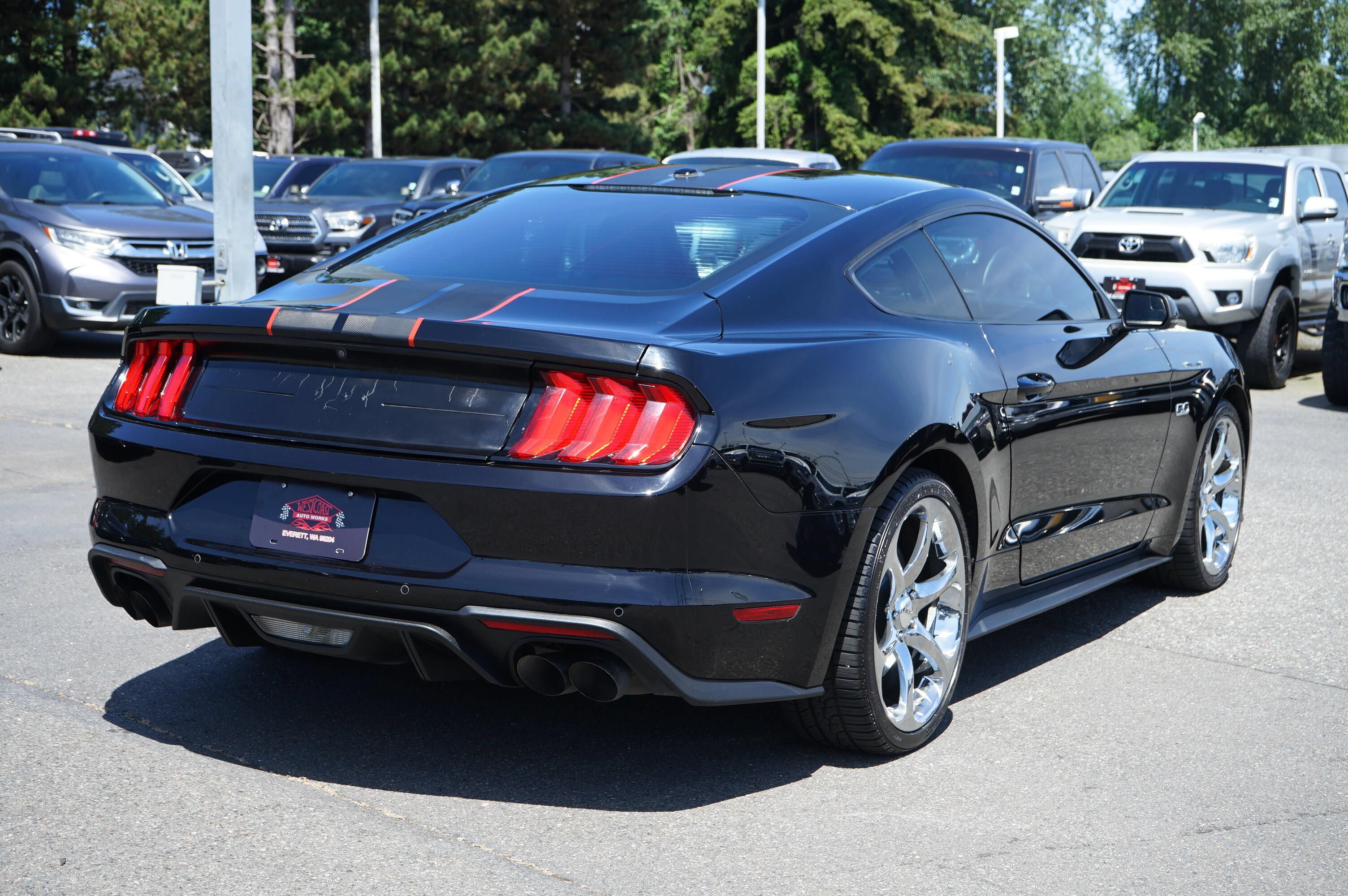 Used 2018 Ford Mustang GT Premium w/ GT Performance Package RWD image 5