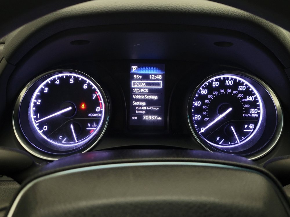 Used 2019 Toyota Camry LE image 23