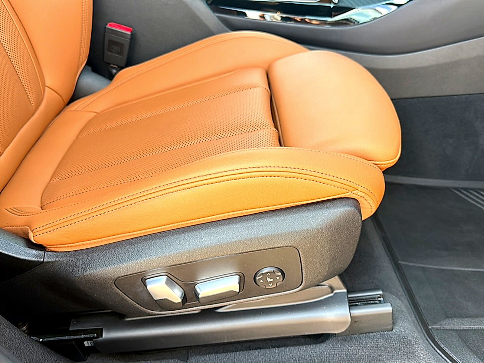 Used 2024 BMW X3 sDrive30i w/ Premium Package RWD image 29
