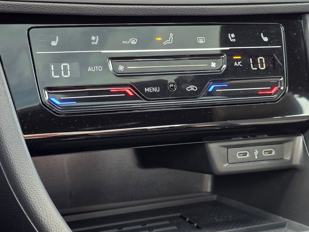 New 2025 Volkswagen Jetta GLI Autobahn image 24