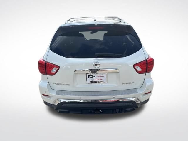 Used 2017 Nissan Pathfinder Platinum w/ Midnight Edition Package FWD image 4