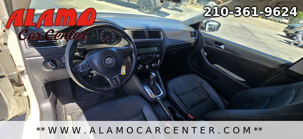 Used 2011 Volkswagen Jetta SE FWD image 30