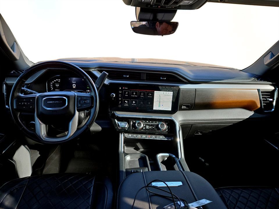 Used 2024 GMC Sierra 2500 Denali w/ Denali Reserve Package image 13