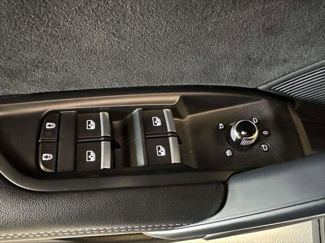 Used 2023 Audi SQ5 Premium Plus w/ Premium Plus Package image 17