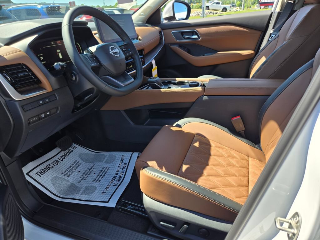 New 2026 Nissan Rogue Platinum AWD/4WD image 4