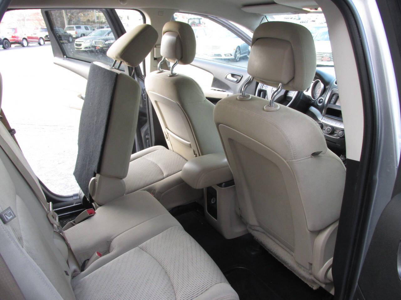 Used 2015 Dodge Journey SXT w/ Flexible Seating Group FWD image 18