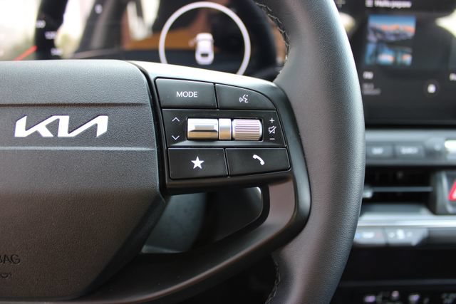 Used 2025 Kia K4 EX FWD image 14