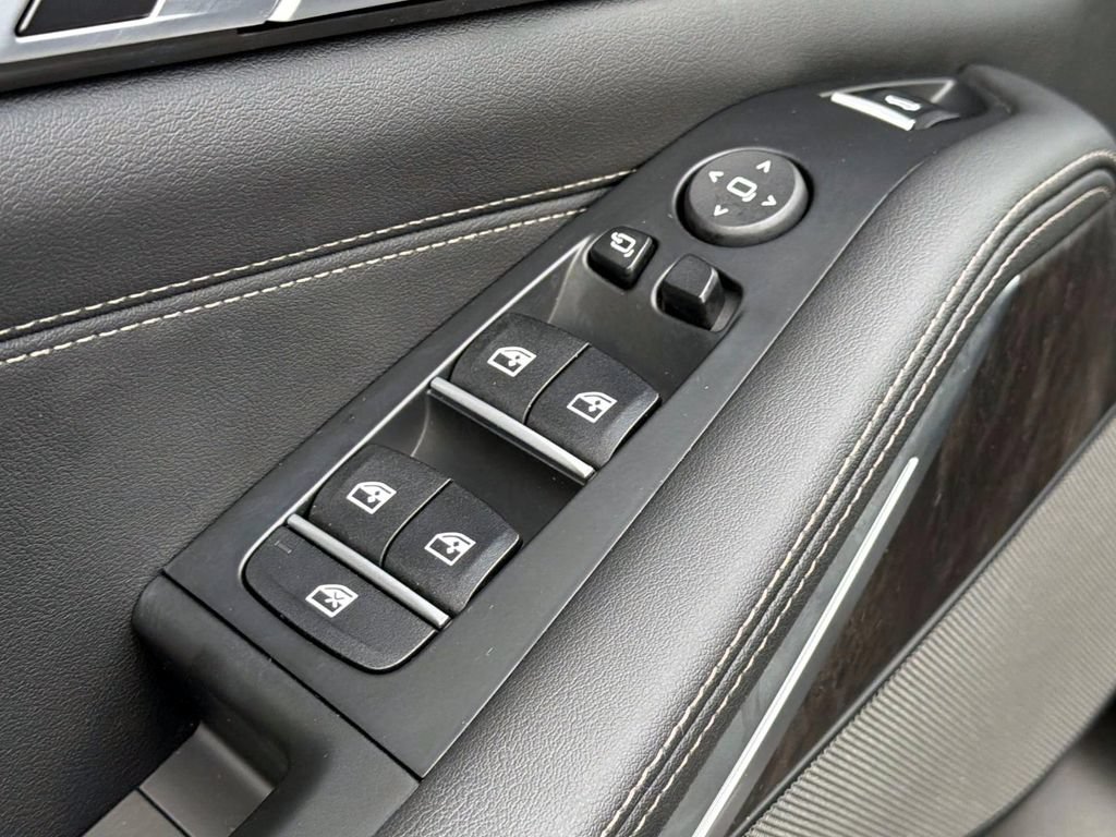 Used 2025 BMW X5 M60i AWD/4WD image 16