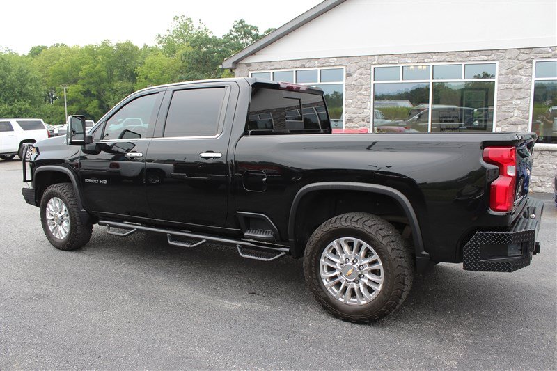 Used 2022 Chevrolet Silverado 2500 High Country w/ Z71 Off-Road Package AWD/4WD image 4