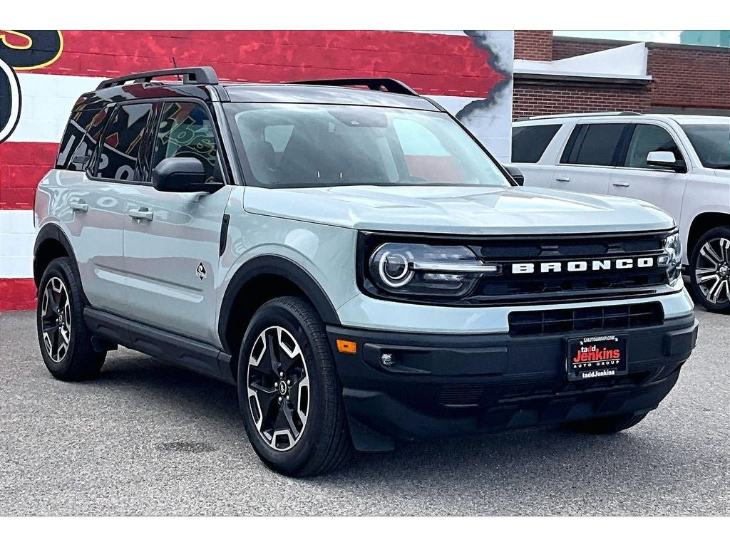Used 2024 Ford Bronco Sport Outer Banks w/ Tech Package image 12