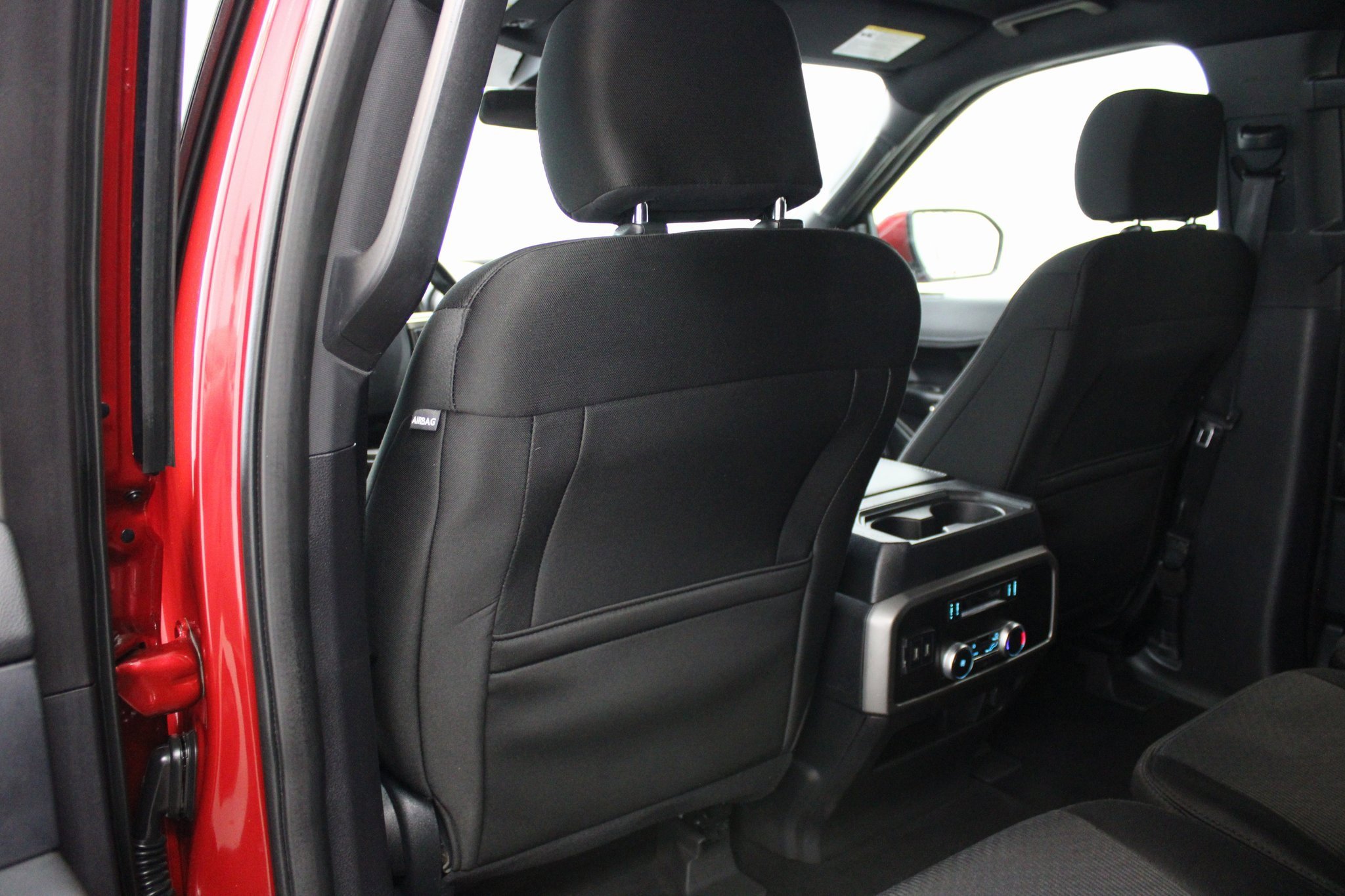 Used 2020 Ford Expedition XLT image 19