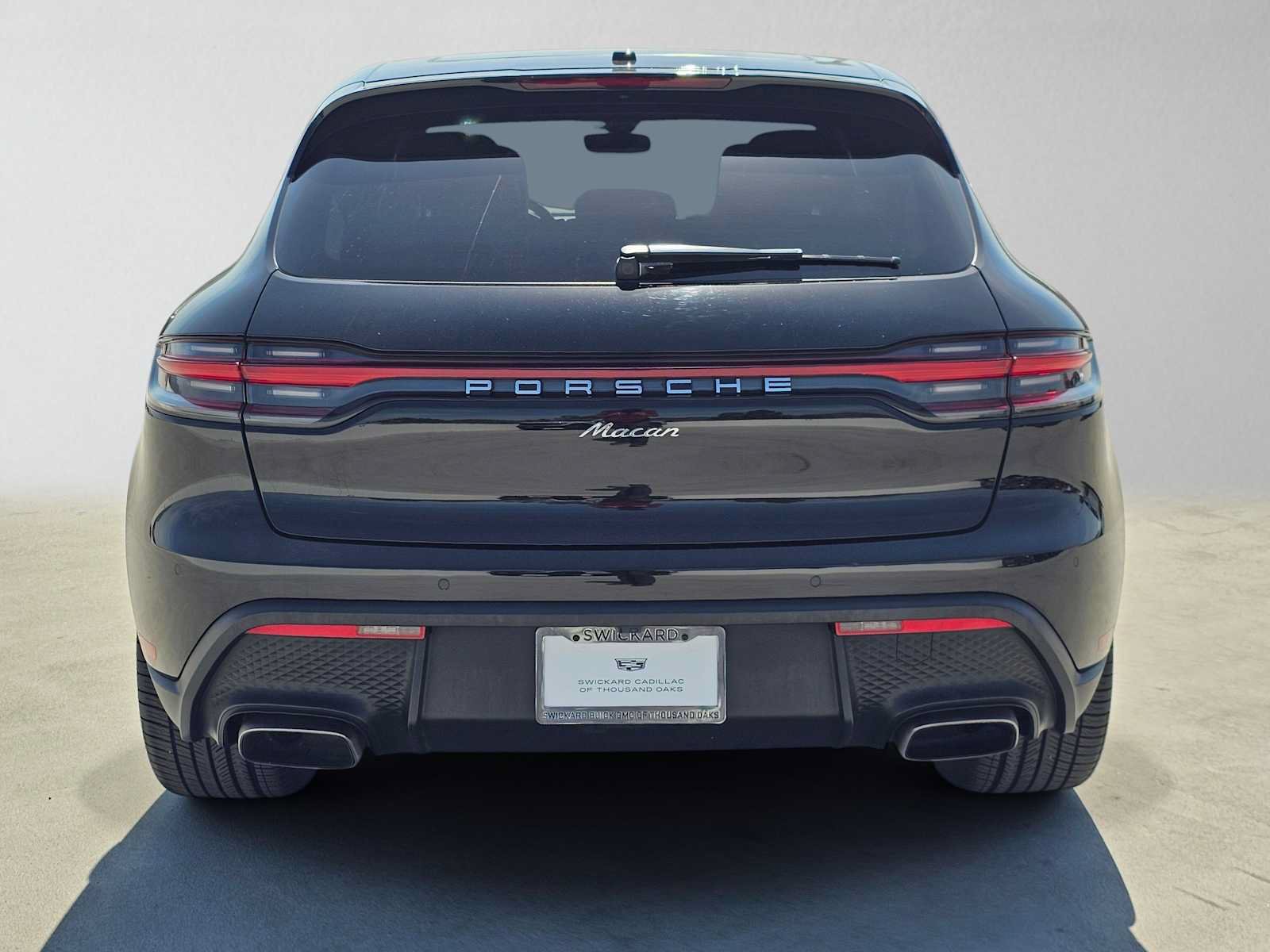 Used 2023 Porsche Macan AWD/4WD image 4