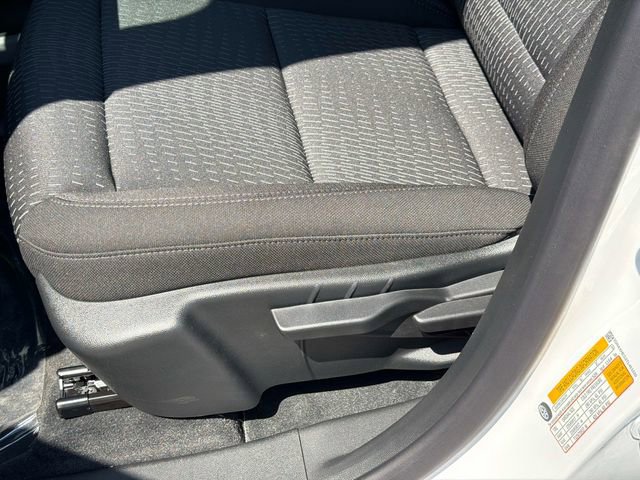 New 2026 Chevrolet Equinox LT w/ Safety and Technology Package FWD image 21
