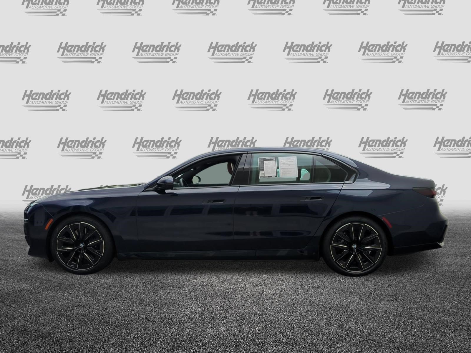 Used 2024 BMW i7 xDrive60 w/ Executive Package AWD/4WD image 7