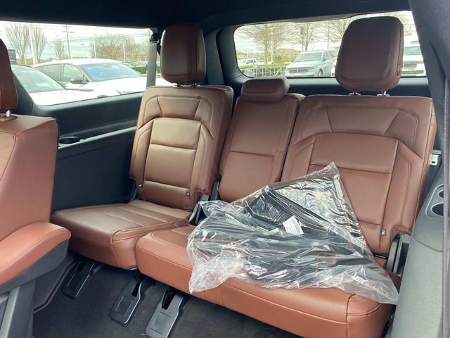 New 2026 Lincoln Navigator L Reserve AWD/4WD image 8