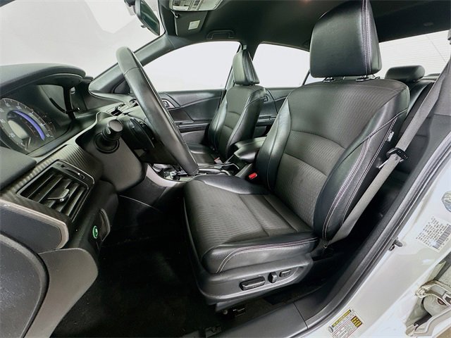Used 2016 Honda Accord Sport image 24