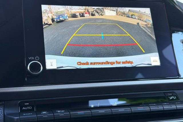 Used 2025 Toyota Camry LE image 18