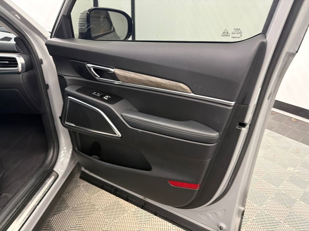 Used 2022 Kia Telluride SX w/ SX Prestige Package AWD/4WD image 16